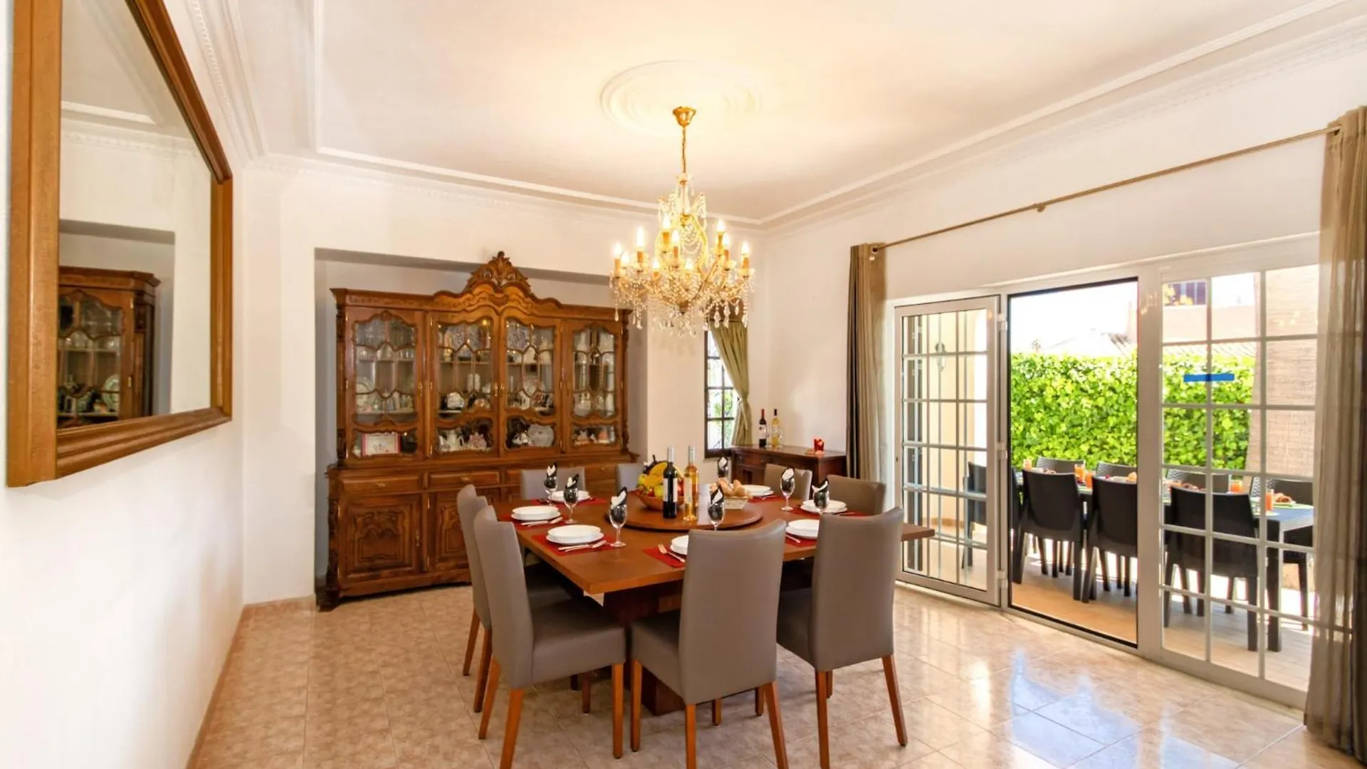 Charming Villa In Albufeira With Private Pool